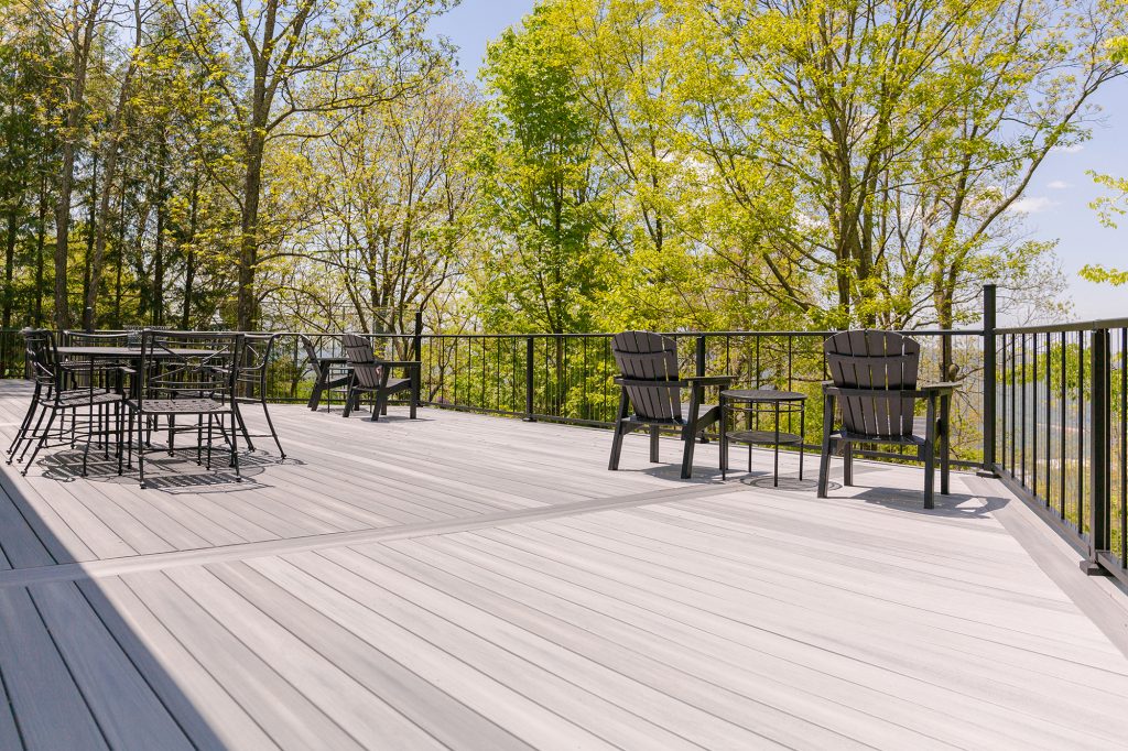 Lookout Mountain home rails and composite deck